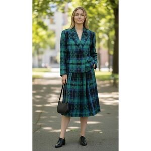 Vintage Plaid Wool Skirt Suit Set Green Tartan GrandmaCore Secretary Preppy M